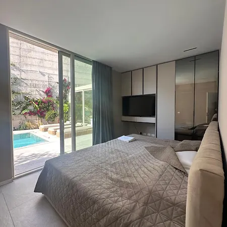 Rre Coast Apartment Paljasa